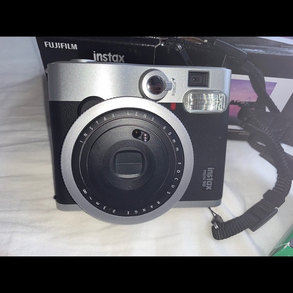 Fuji Instax mini 90 neo classic - Picture 2 of 3